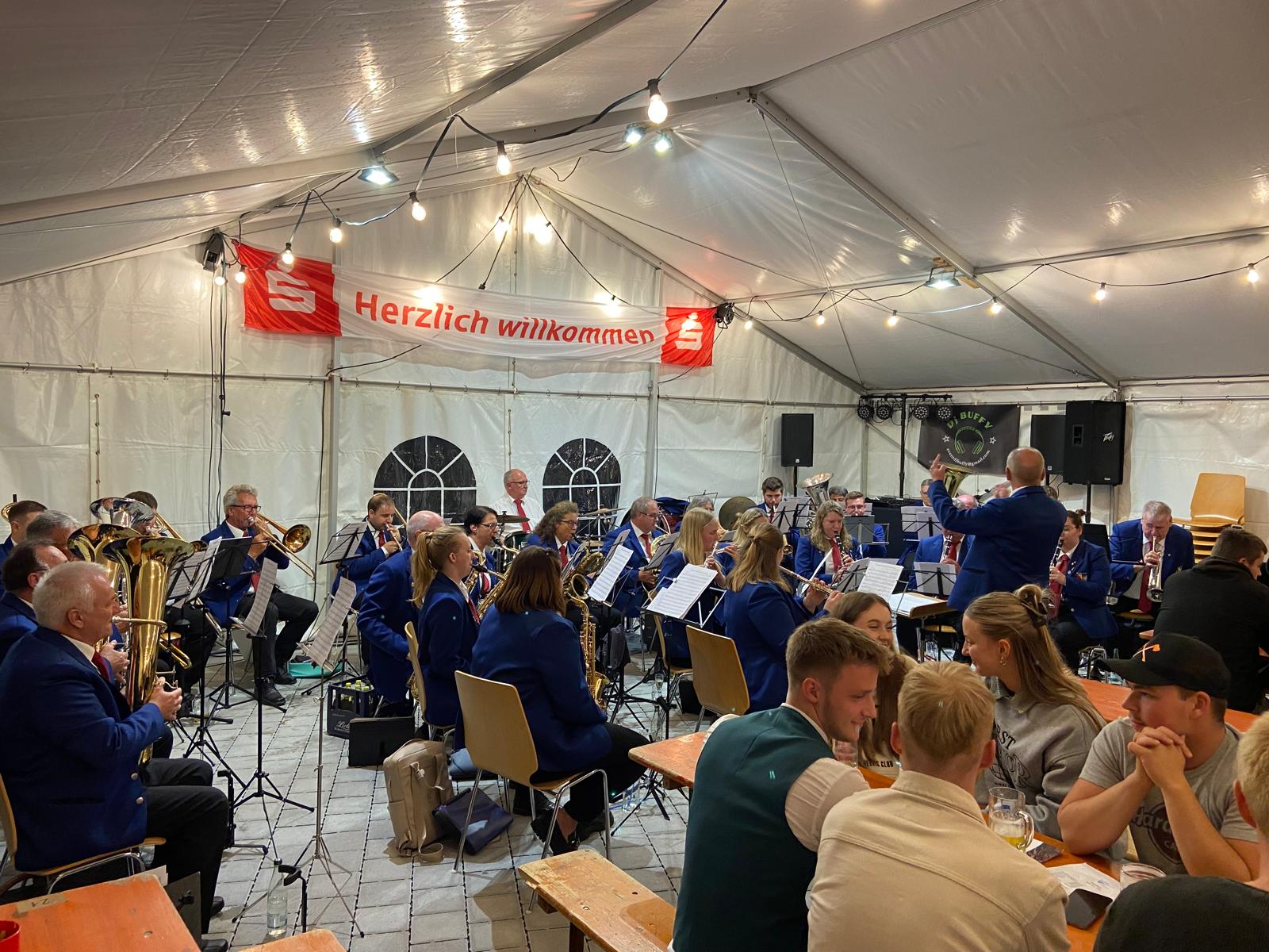 Güggelifest und Frühschoppen